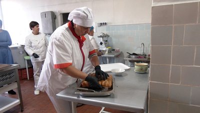 У вінницькому ліцеї готують національні страви іноземних країн У вінницькому ліцеї готують національні страви іноземних країн