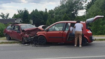 На Львівщині внаслідок зіткнення двох авто отримали травми троє людей На Львівщині внаслідок зіткнення двох авто отримали травми троє людей