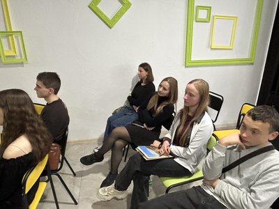 Досліджували архітектурні пам'ятки: у місті на Черкащині відбувся форум старшокласників Досліджували архітектурні пам'ятки: у місті на Черкащині відбувся форум старшокласників