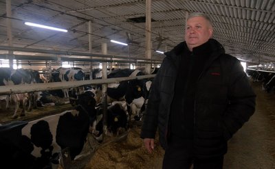 "Просто виживаємо": як працюють молочні ферми на Черкащині і як це позначиться на цінах "Просто виживаємо": як працюють молочні ферми на Черкащині і як це позначиться на цінах