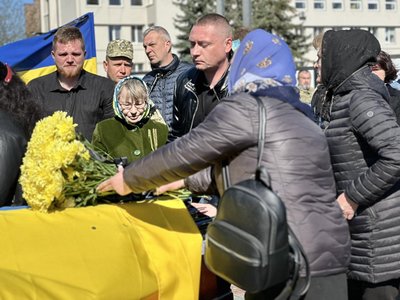 З військовим Русланом Вітруком попрощалися у Рівному З військовим Русланом Вітруком попрощалися у Рівному