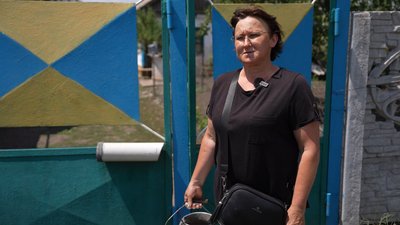 "Коли виліт, коли приліт — навчилися розрізняти". Жителі Маломихайлівки на Синельниківщині про посилення атак РФ "Коли виліт, коли приліт — навчилися розрізняти". Жителі Маломихайлівки на Синельниківщині про посилення атак РФ