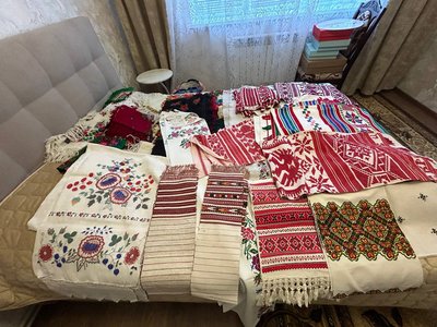 Жителька Брусилова зібрала колекцію з понад 200 українських рушників і старовинних вишиванок Жителька Брусилова зібрала колекцію з понад 200 українських рушників і старовинних вишиванок