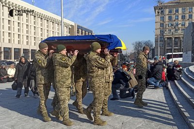 У Києві попрощалися з військовим та журналістом Ярославом Шапочкою У Києві попрощалися з військовим та журналістом Ярославом Шапочкою