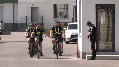 Велопатруль виїхав на вулиці Рівного 29 квітня. Це дев'ятий сезон поліцейських на велосипедах Велопатруль виїхав на вулиці Рівного 29 квітня. Це дев'ятий сезон поліцейських на велосипедах