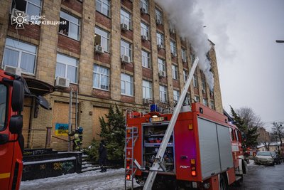 У Харкові під час пожежі в офісному центрі врятували вісьмох людей У Харкові під час пожежі в офісному центрі врятували вісьмох людей