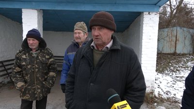 Майже три тижні без води: як живуть люди у селі на Чернігівщині Майже три тижні без води: як живуть люди у селі на Чернігівщині