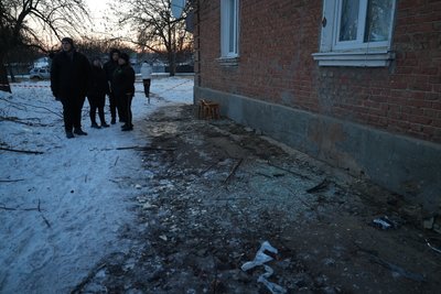 В Сумах безпілотники РФ вдарили біля житлових будинків В Сумах безпілотники РФ вдарили біля житлових будинків