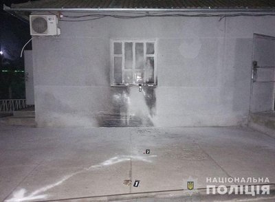 На Одещині затримали юнаків, яких підозрюють у підпалі поштового відділення На Одещині затримали юнаків, яких підозрюють у підпалі поштового відділення