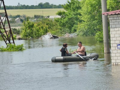 За ніч на Херсонщині вода спала на 31 сантиметр — голова ОВА За ніч на Херсонщині вода спала на 31 сантиметр — голова ОВА