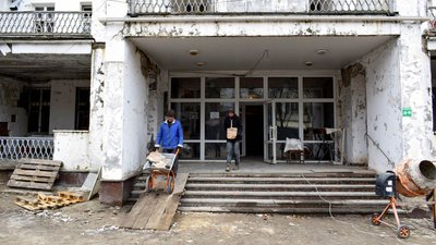 У Кропивницькому за понад 50 мільйонів гривень ремонтують стоматологічну клініку У Кропивницькому за понад 50 мільйонів гривень ремонтують стоматологічну клініку