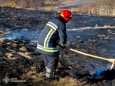 На Вінниччині чоловік отримав опіки під час пожежі На Вінниччині чоловік отримав опіки під час пожежі