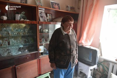 "Якби я там лежала, то мене б вже не було": РФ ударила по житловим будинкам Одеси в ніч на 1 червня "Якби я там лежала, то мене б вже не було": РФ ударила по житловим будинкам Одеси в ніч на 1 червня