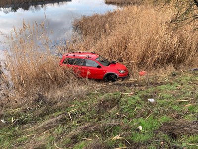 На Криворіжжі автівка злетіла з мосту в річку — водій загинув На Криворіжжі автівка злетіла з мосту в річку — водій загинув