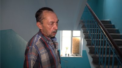 "Зачинив у кімнаті та розмахував ножицями". У Дніпрі п’яний чоловік погрожував фельдшерці швидкої "Зачинив у кімнаті та розмахував ножицями". У Дніпрі п’яний чоловік погрожував фельдшерці швидкої
