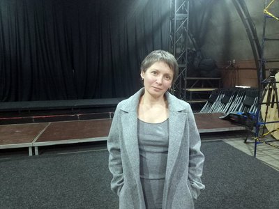 У Луцьку — прем'єра моновистави про Олену Пчілки від театру "Гармидер" У Луцьку — прем'єра моновистави про Олену Пчілки від театру "Гармидер"