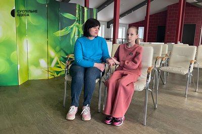 "Хвилюємось за місто": родина із Бахмута переїхала до Одеси через постійні обстріли "Хвилюємось за місто": родина із Бахмута переїхала до Одеси через постійні обстріли