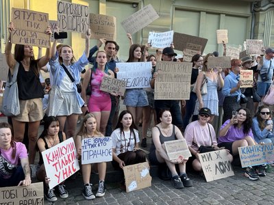 У Києві та інших містах третій день поспіль тривають протести проти відставки Федорова У Києві та інших містах третій день поспіль тривають протести проти відставки Федорова