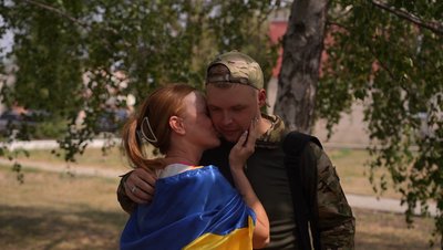 Три роки очікувань: з полону РФ до рідного села повернувся Віталій Кабаненко з Дніпропетровщини Три роки очікувань: з полону РФ до рідного села повернувся Віталій Кабаненко з Дніпропетровщини