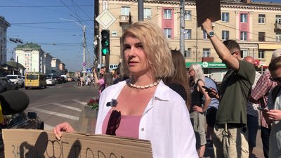 Акція проти відставки Михайла Федорова з посади міністра оборони відбулася 16 липня у Рівному Акція проти відставки Михайла Федорова з посади міністра оборони відбулася 16 липня у Рівному