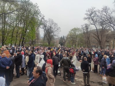 Сотні вірян у чергах: в Одесі святкують Великдень Сотні вірян у чергах: в Одесі святкують Великдень