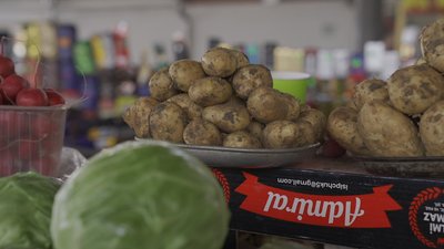 Ранні овочі на вінницьких ринках: скільки коштує городина та чи є у ній нітрати Ранні овочі на вінницьких ринках: скільки коштує городина та чи є у ній нітрати