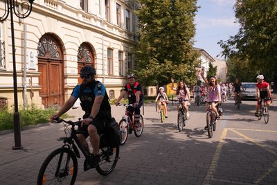 Велопарад дівчат, Франківськ, велосипеди, поліція