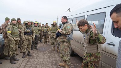 Військові капелани з бійцями ЗСУ Військові капелани з бійцями ЗСУ
