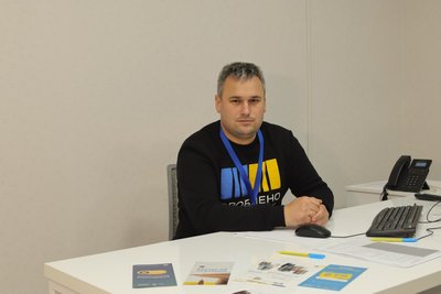 В Охтирці шиють одяг з патріотичними принтами за грантові кошти В Охтирці шиють одяг з патріотичними принтами за грантові кошти