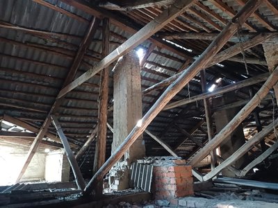 "Підставляємо відра, тази": у будинку культури у селі Біологічне біля Полтави 20 років протікає дах