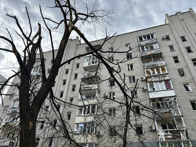 «Думала, що все, кінець!»: що розповіли очевидці атаки на Кременчук, куди РФ випустила «Бандеролі» «Думала, що все, кінець!»: що розповіли очевидці атаки на Кременчук, куди РФ випустила «Бандеролі»