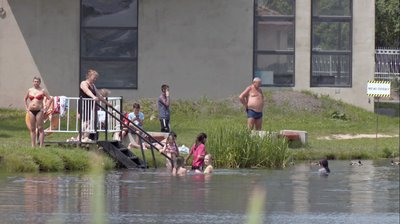 "Вода сьогодні +18 градусів": Луцьк відкрив пляжний сезон "Вода сьогодні +18 градусів": Луцьк відкрив пляжний сезон