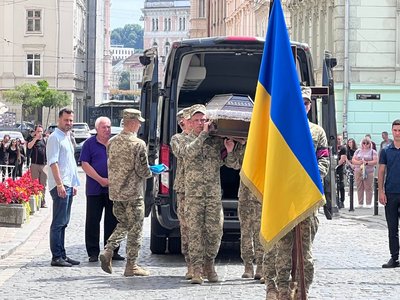 У Львові попрощалися з письменницею Вікторією Амеліною