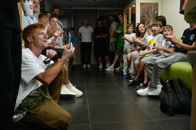 В укритті у Харкові вболівають за брейкерок, які представляють Харківщину на Олімпійських іграх, Харків, 9 серпня 2024 року