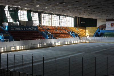 Вибиті вікна, пошкоджено фасад та трибуни: який вигляд має Палац спорту в Одесі після атаки РФ Вибиті вікна, пошкоджено фасад та трибуни: який вигляд має Палац спорту в Одесі після атаки РФ