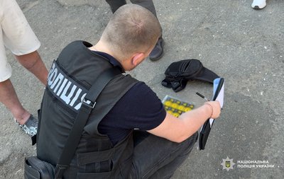 В Одесі офіцера районного ТЦК підозрюють в одержанні хабаря у вигляді тисячі літрів дизельного пального В Одесі офіцера районного ТЦК підозрюють в одержанні хабаря у вигляді тисячі літрів дизельного пального