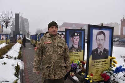 В Олевську вшанували пам'ять загиблих у четверті роковини вторгнення Росії в Україну В Олевську вшанували пам'ять загиблих у четверті роковини вторгнення Росії в Україну