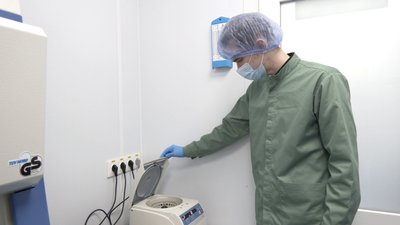 Досліджуватимуть біологічні зразки військових та їхніх сімей: повнопрофільну ДНК-лабораторію відкрили у Рівному Досліджуватимуть біологічні зразки військових та їхніх сімей: повнопрофільну ДНК-лабораторію відкрили у Рівному