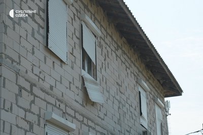 «Щось гахнуло, присіли, за кут забігли»: що розповіли очевидці удару РФ по передмістю Одеси 4 серпня «Щось гахнуло, присіли, за кут забігли»: що розповіли очевидці удару РФ по передмістю Одеси 4 серпня