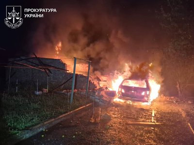 У Богодухові п'ятеро жінок мали гостру реакцію на стрес: дрон вдарив по місту після опівночі, зайнялися пожежі