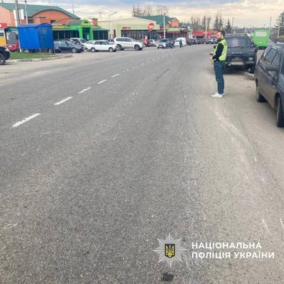 Місце ДТП, де водій збив 12-річну дитину на Харківщині Місце ДТП, де водій збив 12-річну дитину на Харківщині