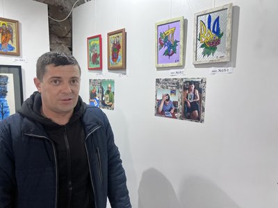 Картини малювали воїни: у Львові презентували благодійну виставку-аукціон Картини малювали воїни: у Львові презентували благодійну виставку-аукціон