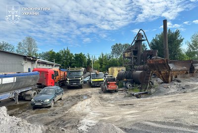 На Вінниччині викрили схему розкрадання понад 60 млн грн на ремонті доріг: підозри отримали 10 людей На Вінниччині викрили схему розкрадання понад 60 млн грн на ремонті доріг: підозри отримали 10 людей