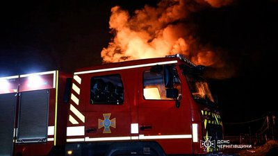 Атака на Ніжинський район: росіяни дронами атакували об’єкт цивільної інфраструктури Атака на Ніжинський район: росіяни дронами атакували об’єкт цивільної інфраструктури