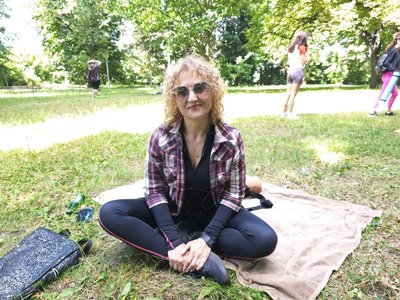 У Житомирі провели безкоштовне заняття з йоги просто неба: як це допомагає боротися зі стресом У Житомирі провели безкоштовне заняття з йоги просто неба: як це допомагає боротися зі стресом