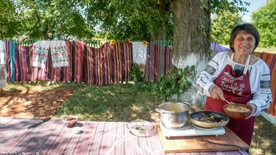 Затерта капуста з Пляшівки на Рівненщині: старовинний рецепт із пшоном, салом та грибами Затерта капуста з Пляшівки на Рівненщині: старовинний рецепт із пшоном, салом та грибами