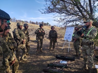 заняття навчання новобранців 25 окрема повітрянодесантна Січеславська бригада Донецька область 7 жовтня 2024 рік заняття навчання новобранців 25 окрема повітрянодесантна Січеславська бригада Донецька область 7 жовтня 2024 рік