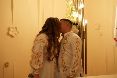 "Символічна дата для нас і для всієї України": у Черкасах на День Незалежності побрались 23 пари "Символічна дата для нас і для всієї України": у Черкасах на День Незалежності побрались 23 пари