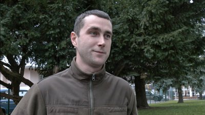У Луцьку запрацювали ялинкові ярмарки. Скільки коштують хвойні дерева до свят