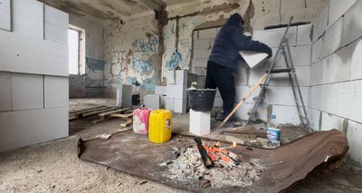 15 років стояло пусткою: в Черкасах облаштовують житло для переселенців 15 років стояло пусткою: в Черкасах облаштовують житло для переселенців